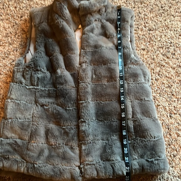 Dylan fur vest - Picture 5 of 5